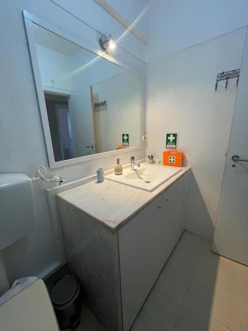 Daloba House Apartment กอสตา ดา กาปาริกา ภายนอก รูปภาพ
