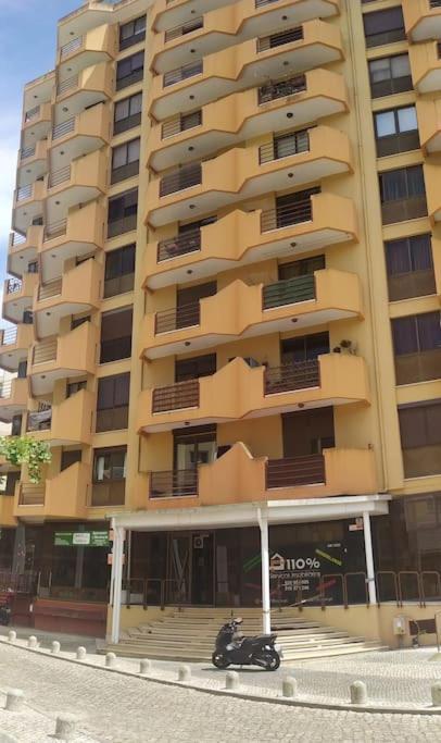 Daloba House Apartment กอสตา ดา กาปาริกา ภายนอก รูปภาพ
